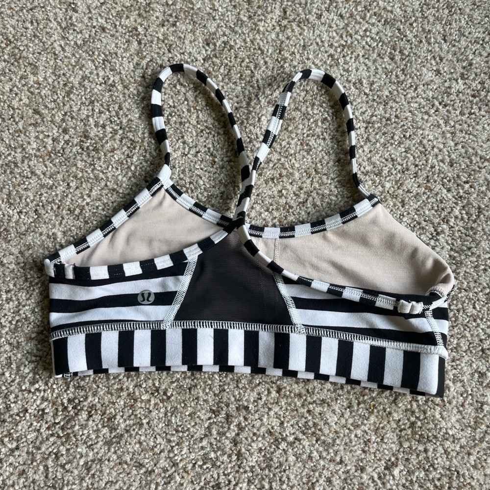 Lululemom sports bra